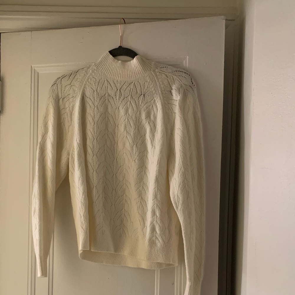 Uniqlo: white knit mock neck sweater, s